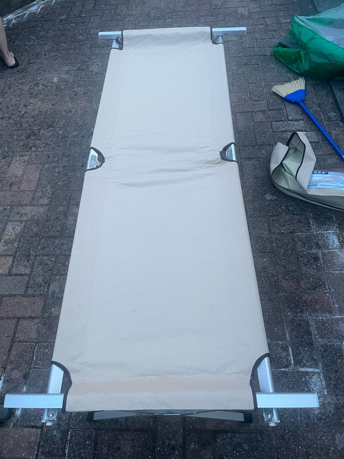 Aluminium Stretcher/Campingbed - Opvouwbaar en Lichtgewicht, Ophalen of Verzenden, Gebruikt
