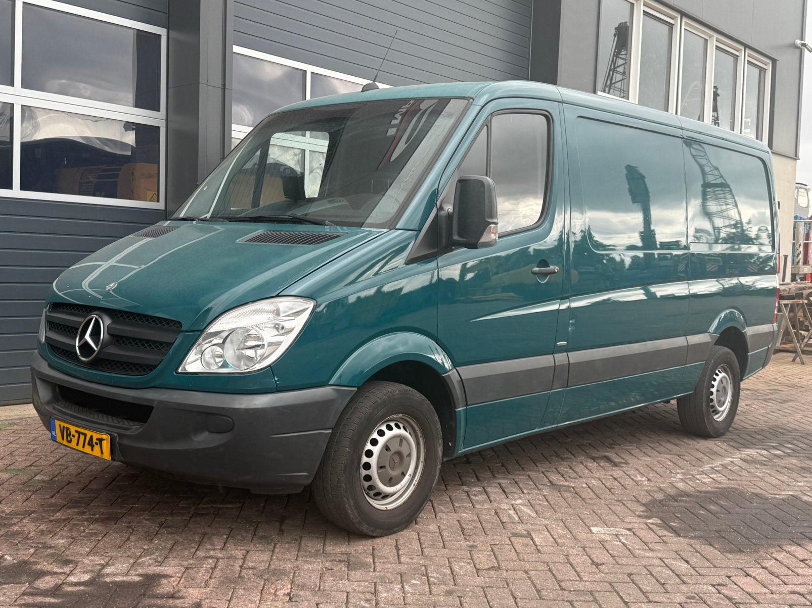 Mercedes-Benz Sprinter 316, Ophalen