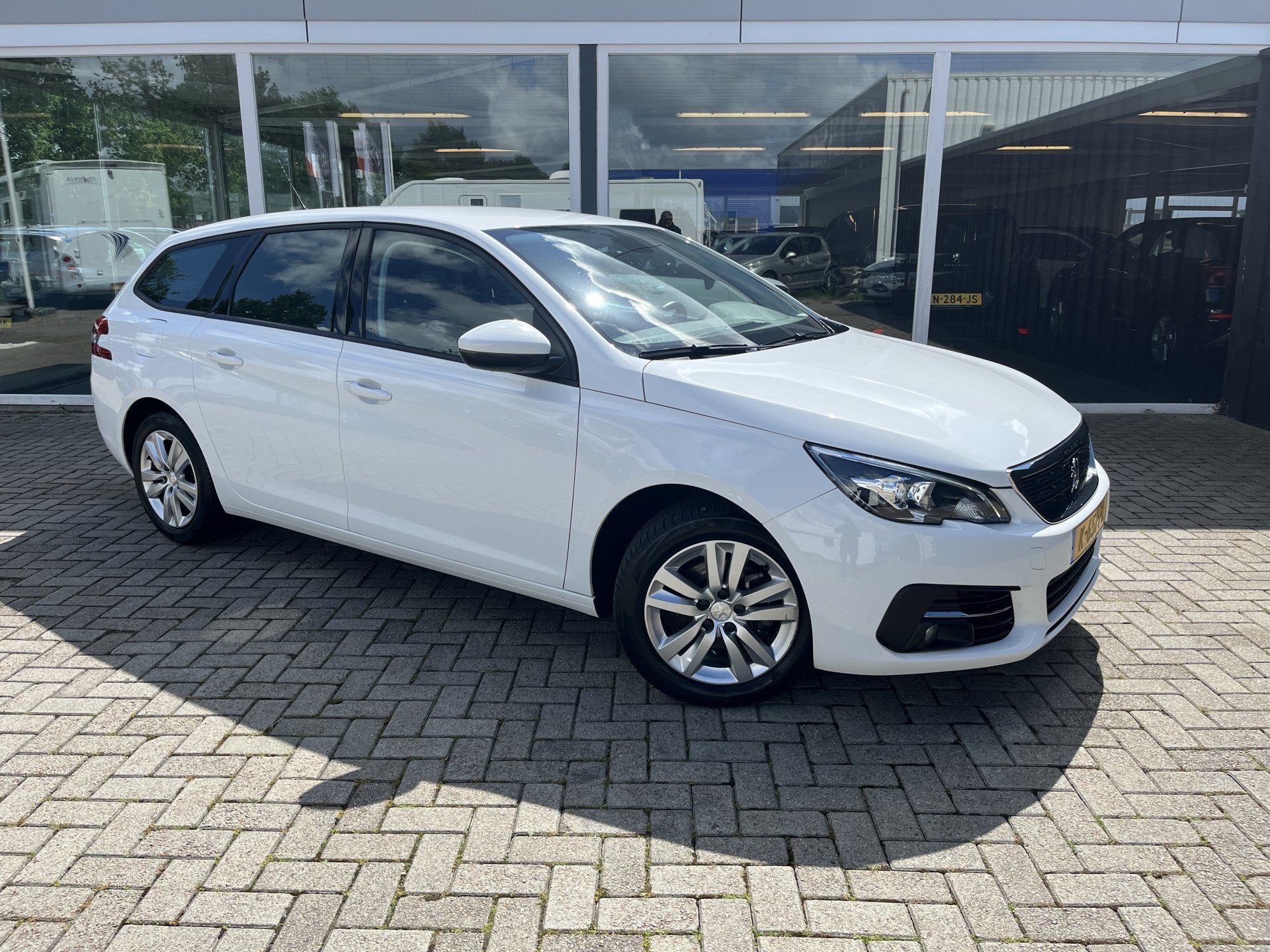 Peugeot 308 SW 1.2 PureTech Active Pack Trekhaak / Led /Pdc, Auto's, Peugeot, Voorwielaandrijving, Parkeersensor, Gebruikt, Euro 6