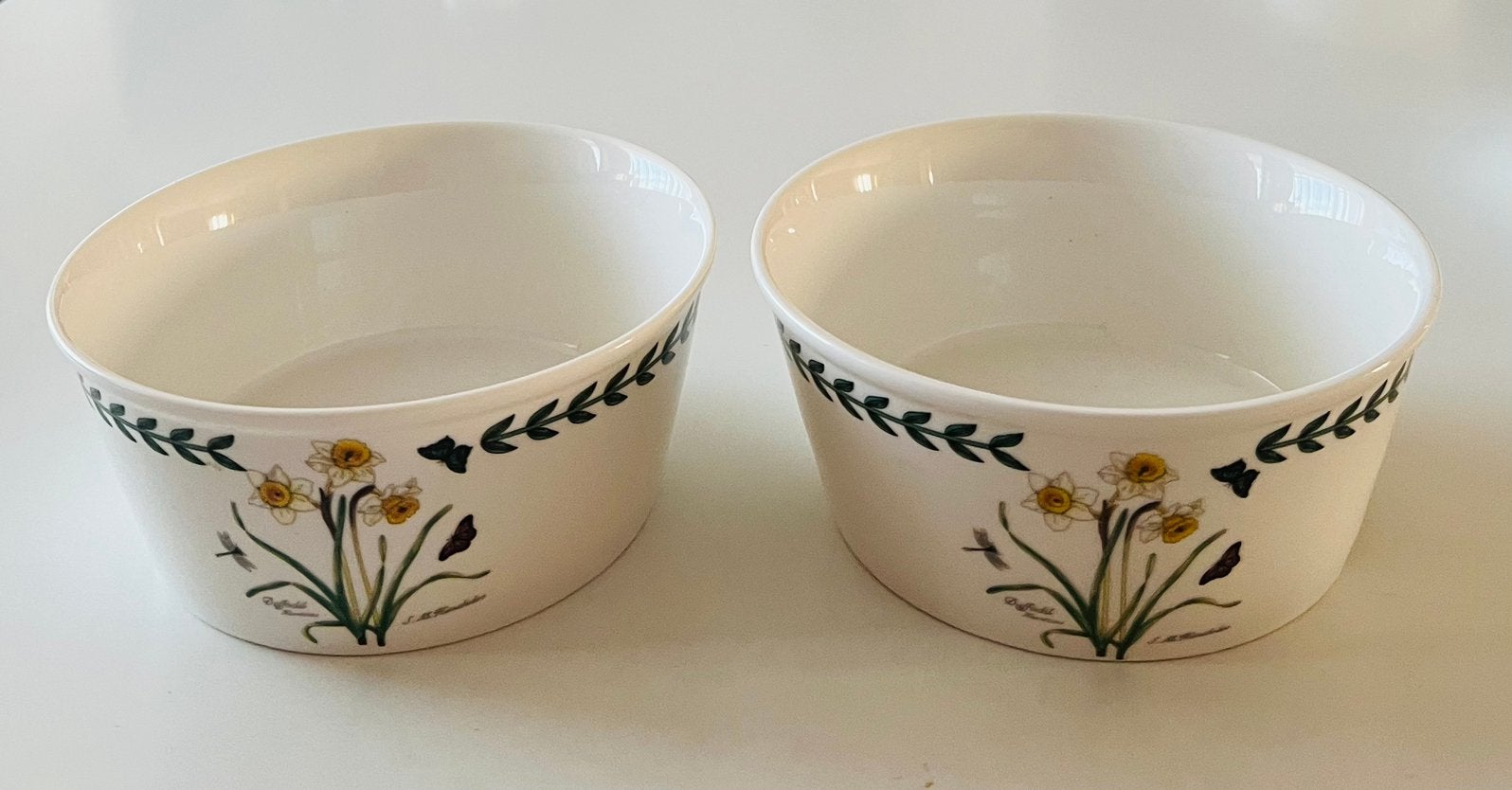 2 schaaltjes Zuid-Koreaans merk Miryang Ceramic MYG., Ophalen of Verzenden, Zo goed als nieuw, Overige stijlen, Schaal of Schalen
