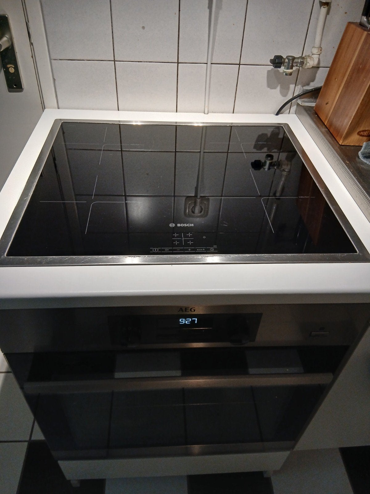 Bosch inductieplaat + AEG oven met inbouwmeubel., Witgoed en Apparatuur, Fornuizen, Ophalen, 4 kookzones, Zo goed als nieuw, Inbouw