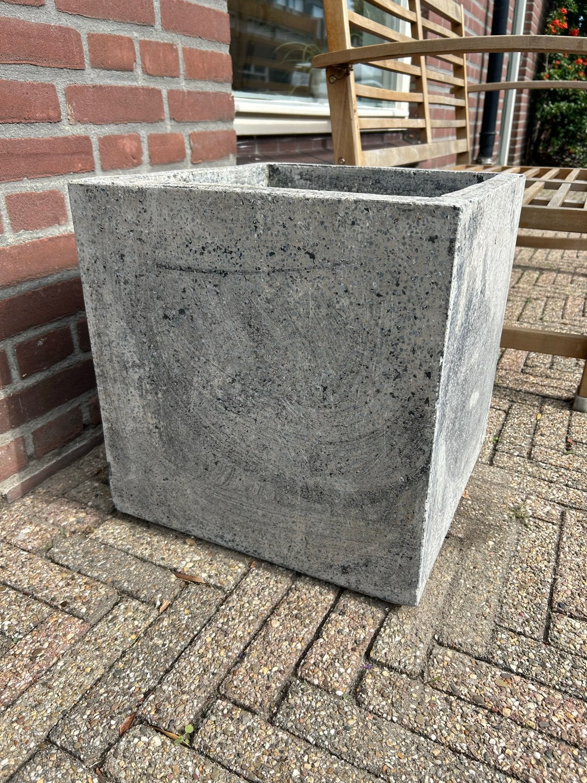 Robuuste granieten plantenbak - Vierkant, Tuin en Terras, Gebruikt, Minder dan 60 cm, Vierkant, Ophalen of Verzenden