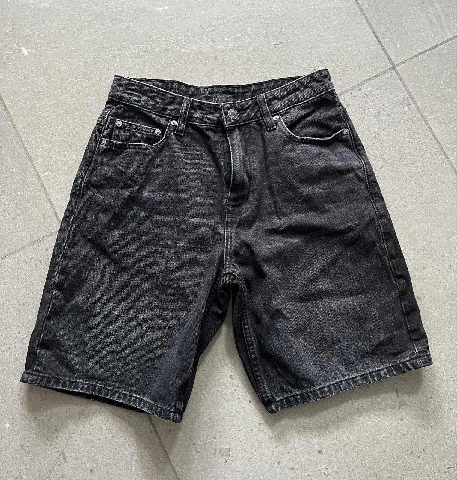 Pull and Bear denim shorts maat 36 (S), Ophalen of Verzenden, Nieuw, Overige maten, Zwart