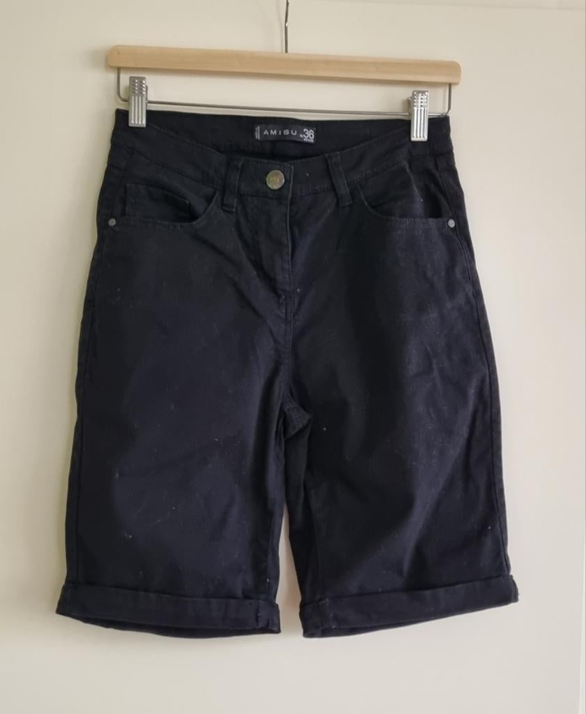 Korte broek zwart Amisu - maat 36, Kort, Zwart, Ophalen of Verzenden, Zo goed als nieuw