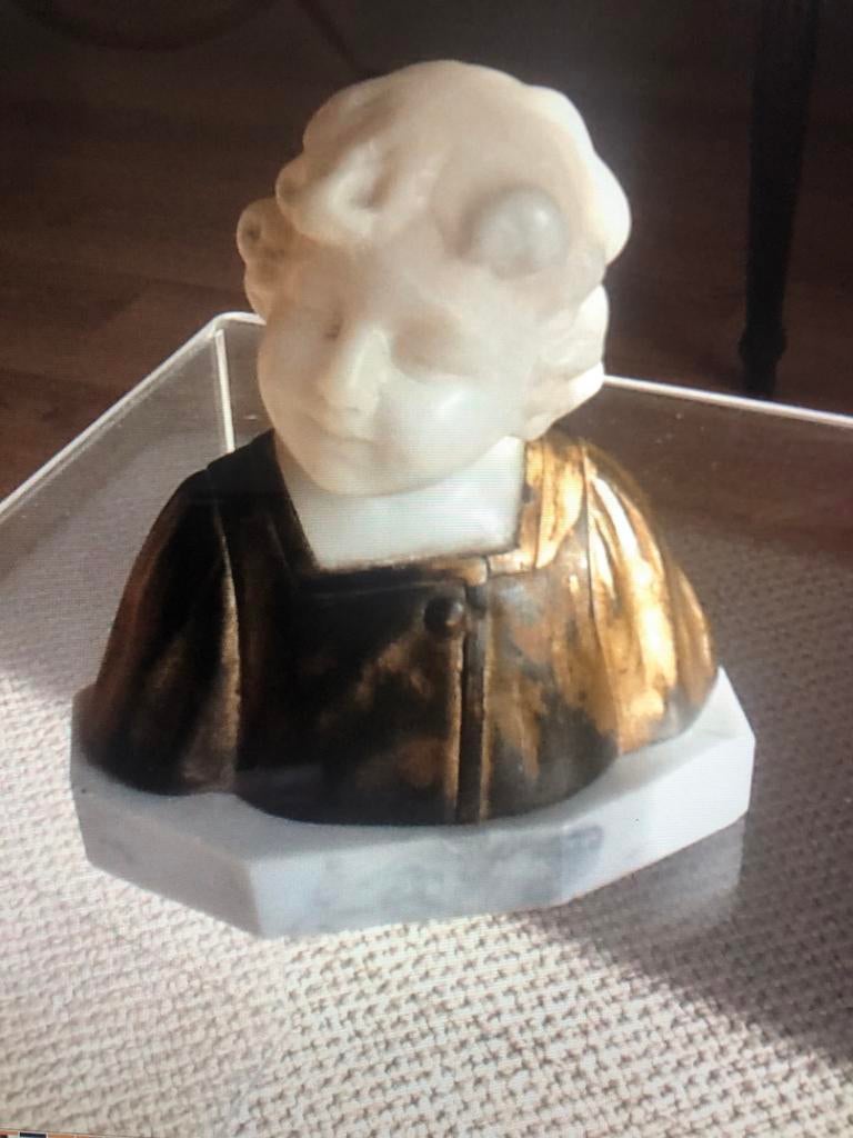 Albasten buste van jong kind met bronzen hesje (Aurili), Antiek en Kunst, Ophalen