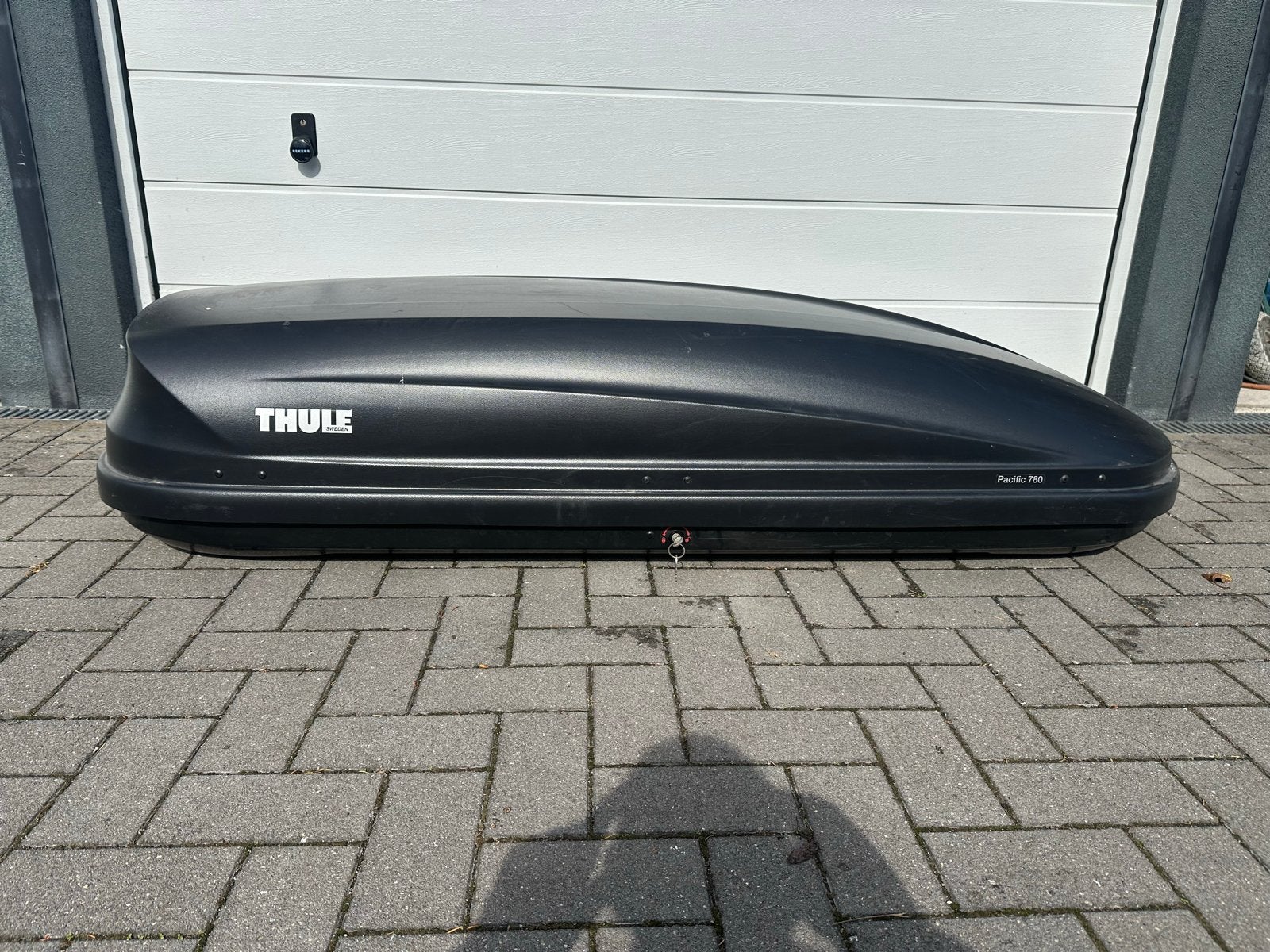 Thule Pacific 780 Dakkoffer inclusief dakdragers, Auto diversen, Ophalen of Verzenden, Gebruikt