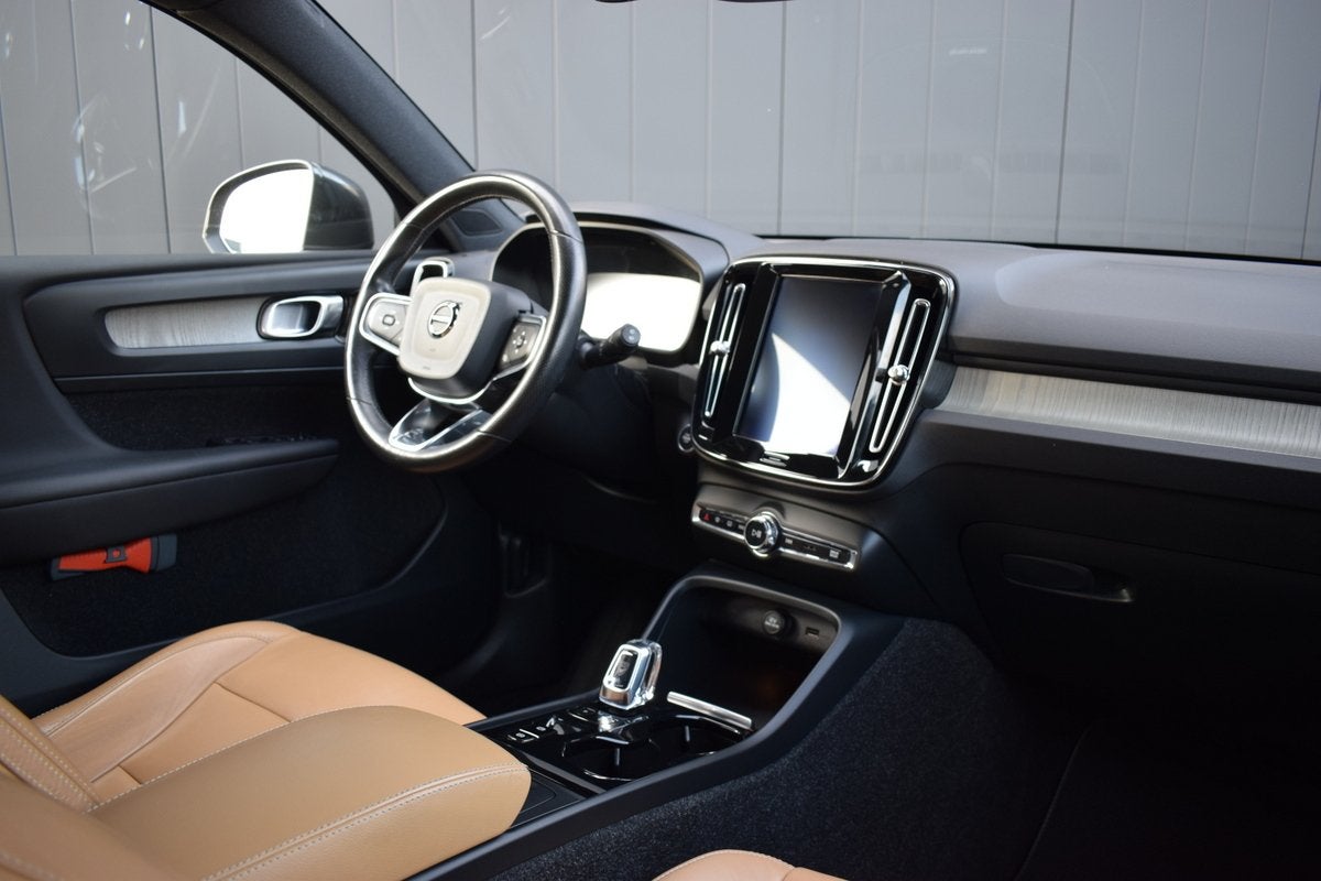 Volvo XC40 2.0 T4 190pk Automaat Inscription LED | Bruin Led, Auto's, 15 km/l, Euro 6, 1969 cc, 93 €/maand