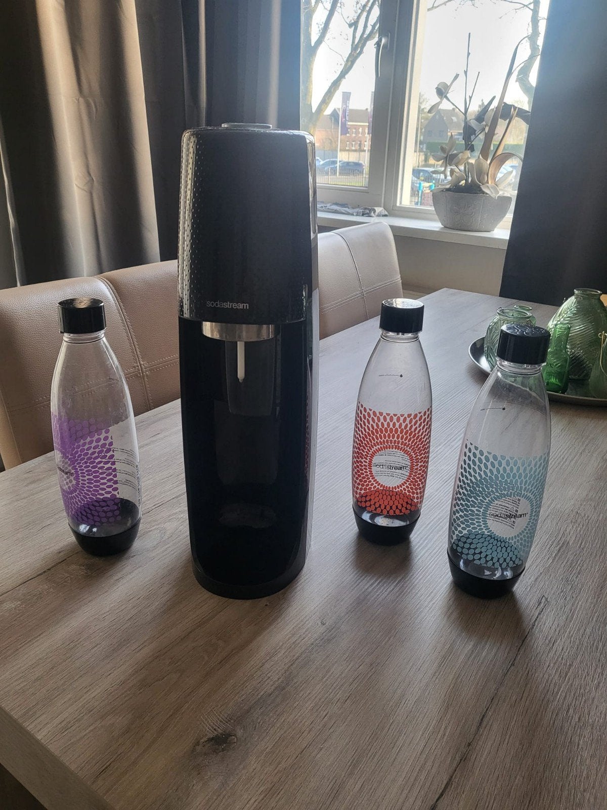 Sodastream met 3 flessen, Ophalen, Zo goed als nieuw