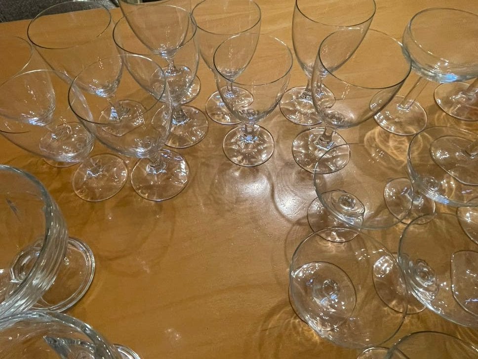 Gratis af te halen borrel en wijnglazen, Huis en Inrichting, Ophalen, Glas of Glazen, Overige stijlen, Glas