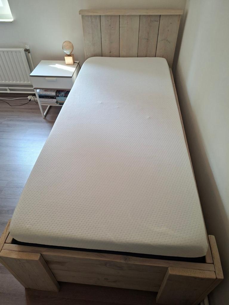 Matras Mattsleeps 90x210 zgan, Ophalen, Zo goed als nieuw, Tweepersoons