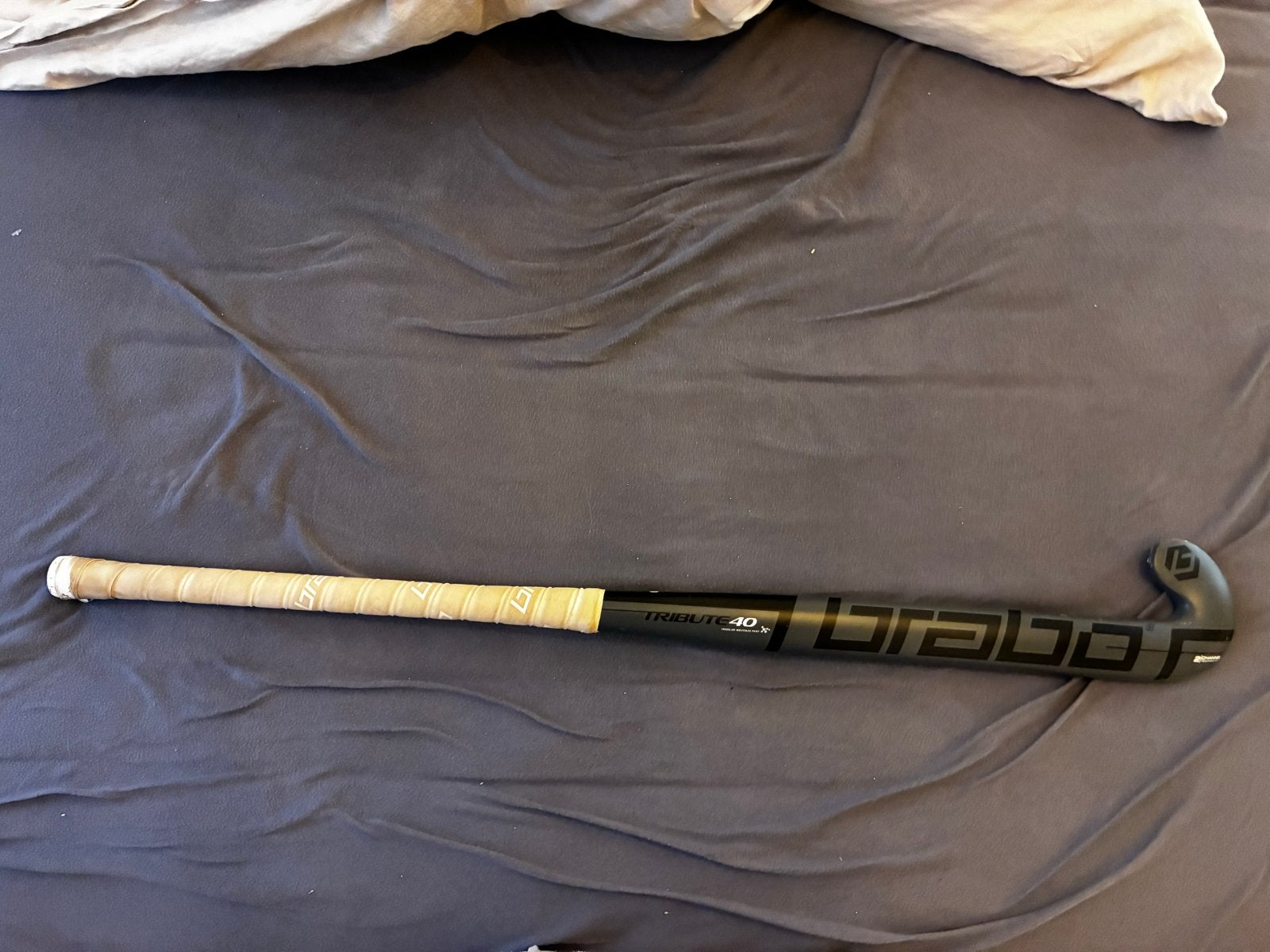Brabo Tribute 40% Carbon Hockeystick Mid/Lowbow, Sport en Fitness, Hockey, Ophalen of Verzenden, Gebruikt, Stick