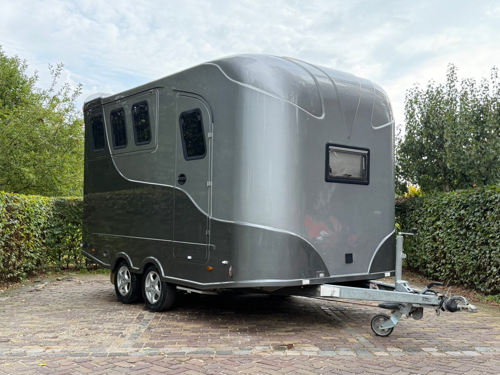 Zeer mooie 3 paards steinsberger met luxe living