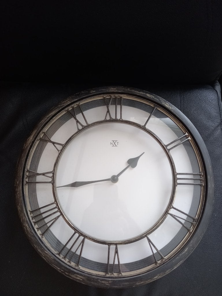 Klok te koop !, Ophalen, Gebruikt, Analoog, Wandklok