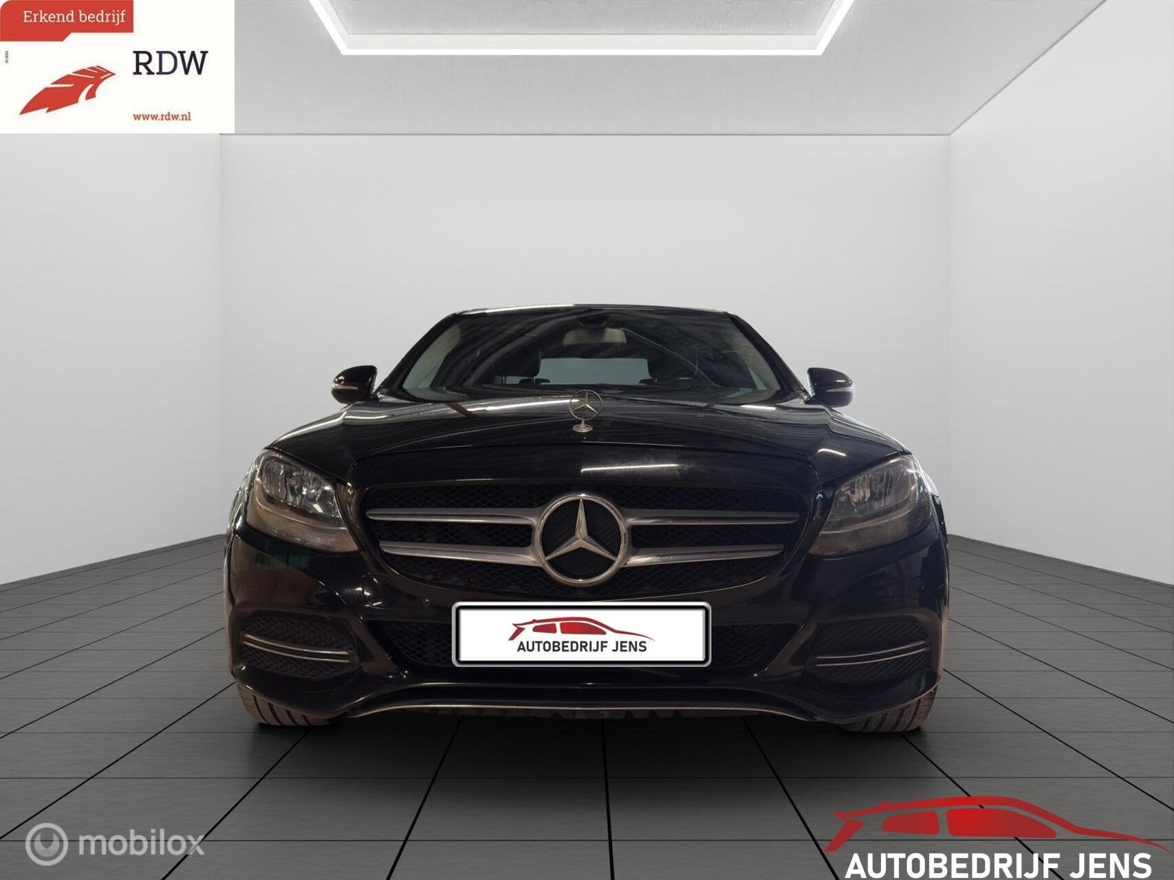 Mercedes C-klasse 200 Prestige, Auto's, Achterwielaandrijving, Gebruikt, Euro 6, Zwart