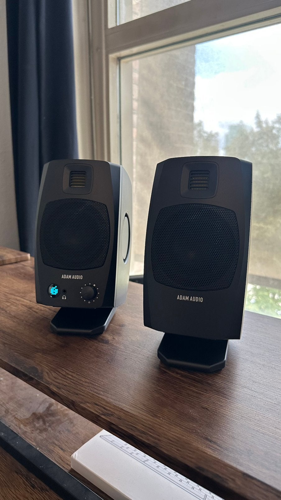 ADAM Audio D3V Studiomonitors – Set van 2, Ophalen of Verzenden, Zo goed als nieuw, Audiokanaal 2