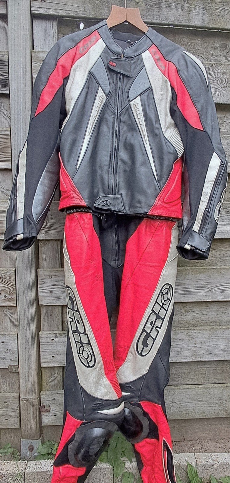 Grid motorpak - Zwart, rood, grijs leren combipak, Motoren, Ophalen, Grid, Tweedehands, Heren