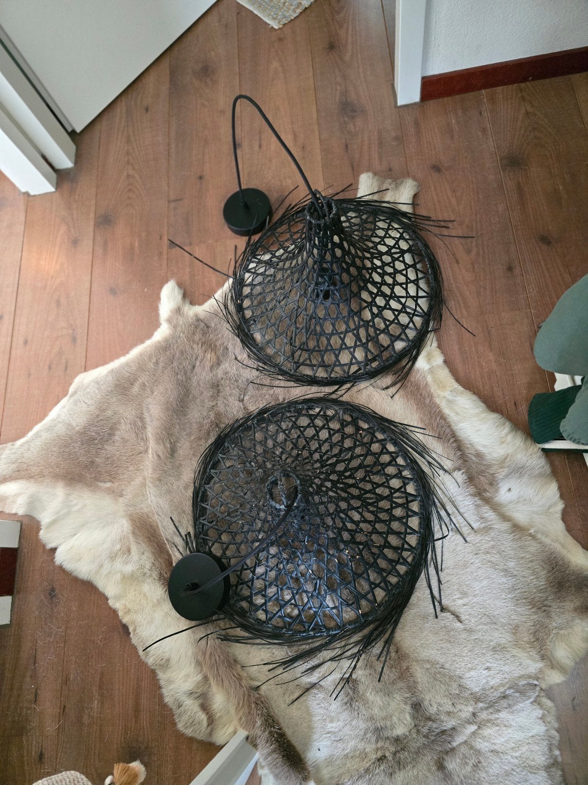 2x zwarte rattan lampen, Ophalen of Verzenden
