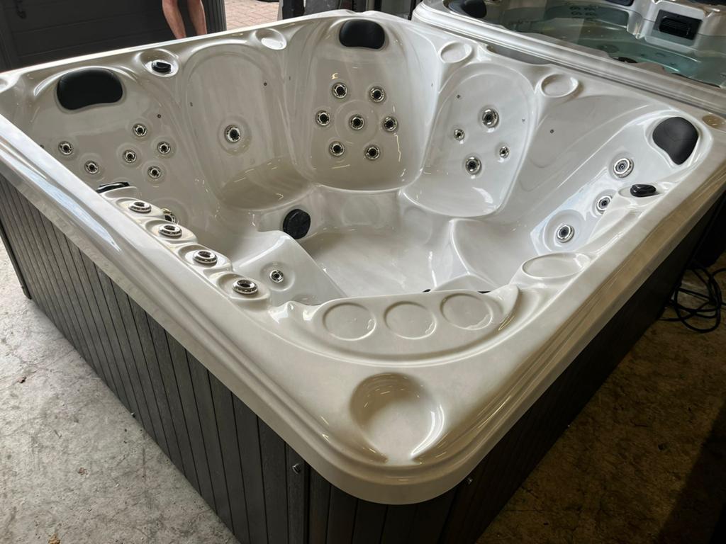 Luxe 6 pers Spa Praise Classic incl Plaatsing & Garantie, Ophalen, Zo goed als nieuw, Filter