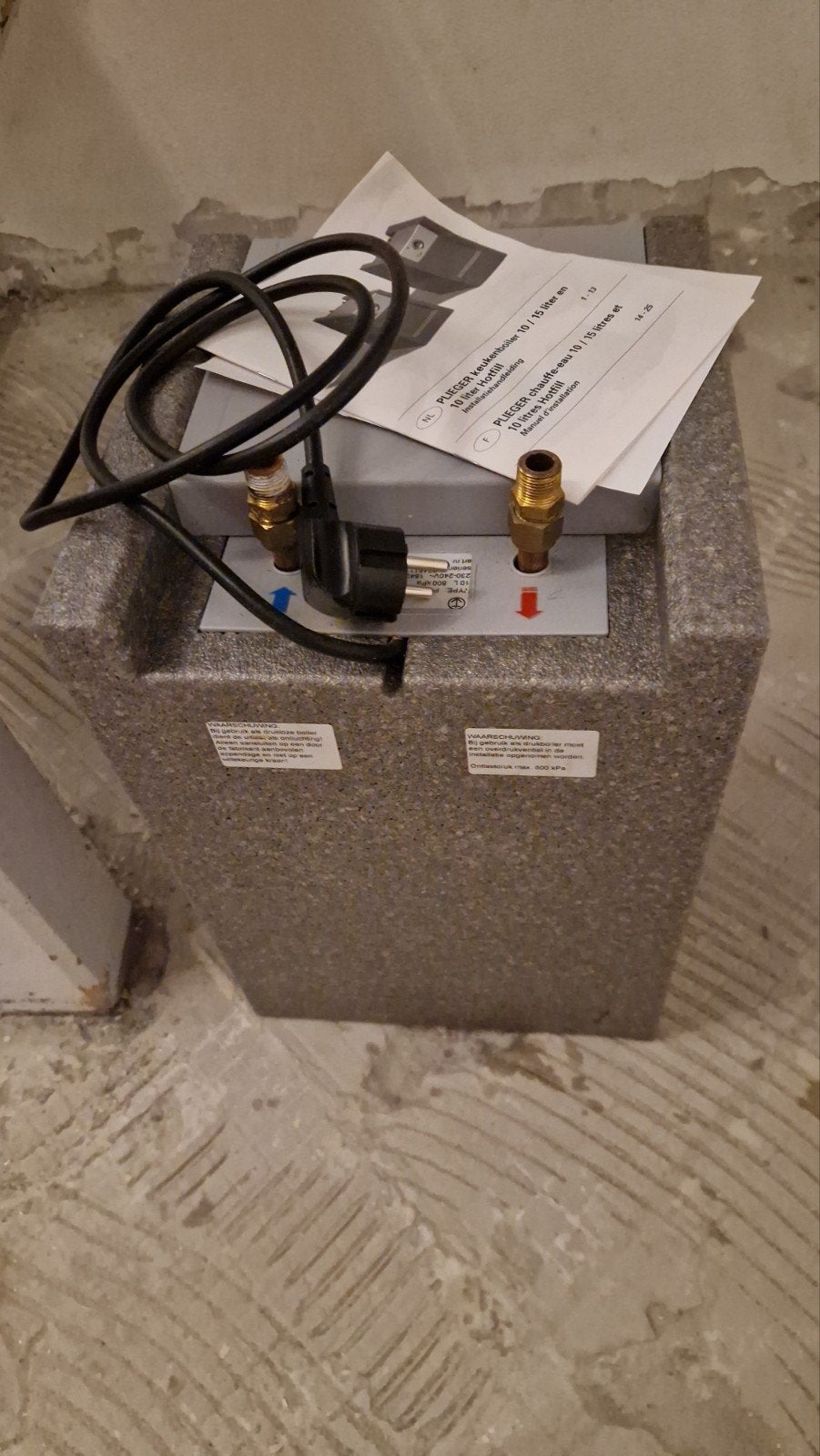 Plieger keukenboiler 10 liter Hotfill, Ophalen, 60 cm of meer, Nieuw, Inbouw