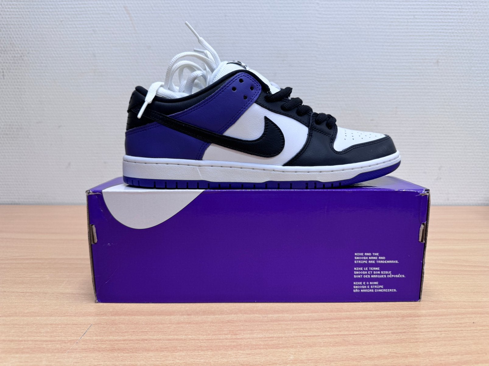Nike SB Dunk Low Court Purple 45, Overige kleuren, Nieuw, Ophalen of Verzenden, Sneakers of Gympen