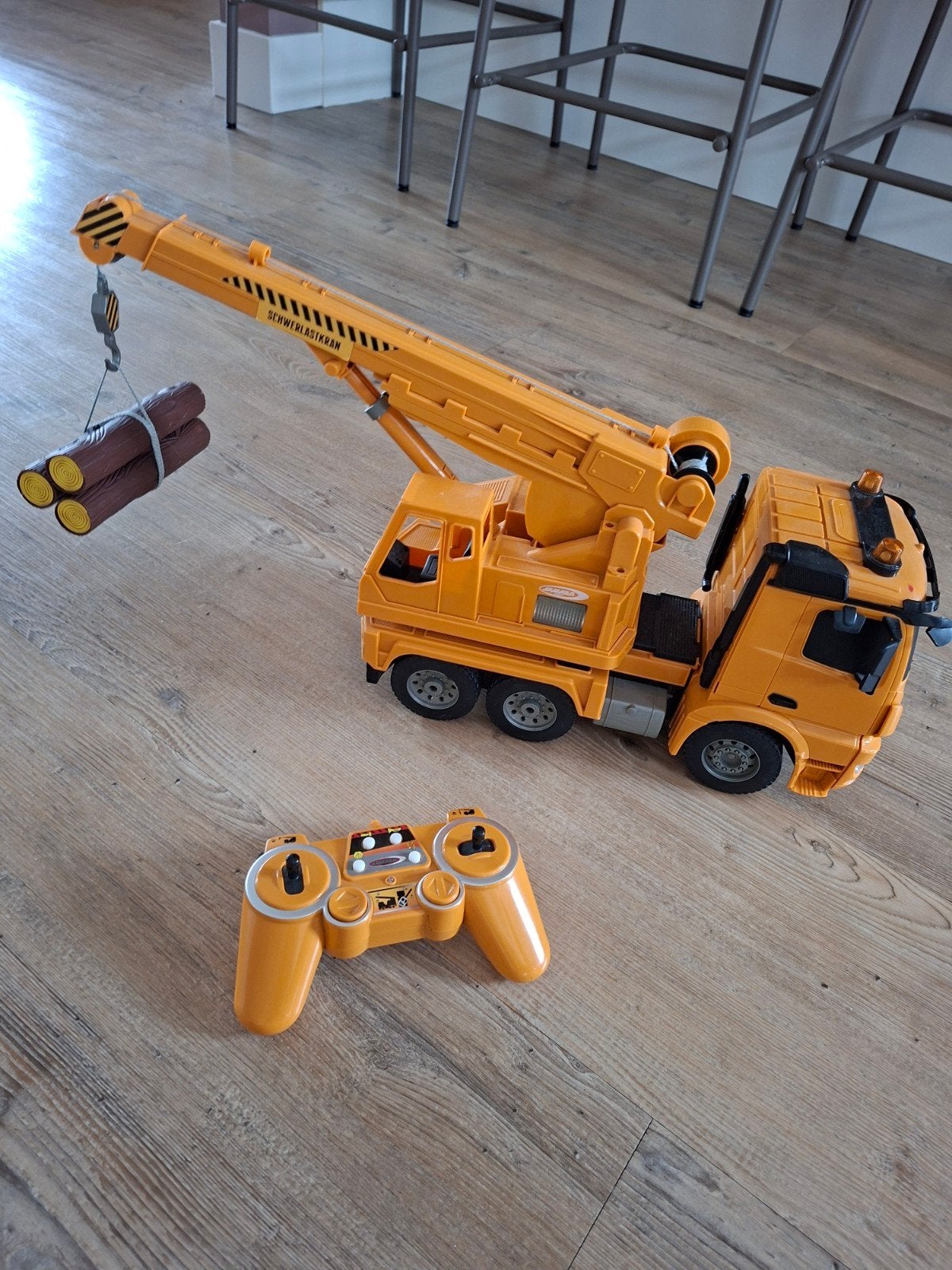 Bruder jamara Mercedes-Benz RC Kraanwagen met Afstandsbedien, Elektro, Auto offroad, Ophalen of Verzenden, Zo goed als nieuw