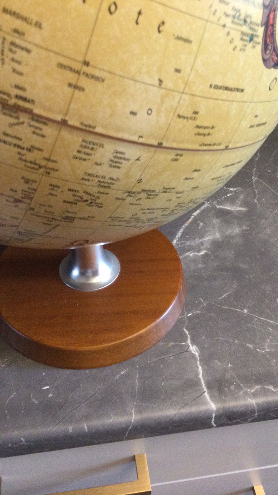 Globe lamp antieke met de wereld erop, Ophalen of Verzenden, Zo goed als nieuw