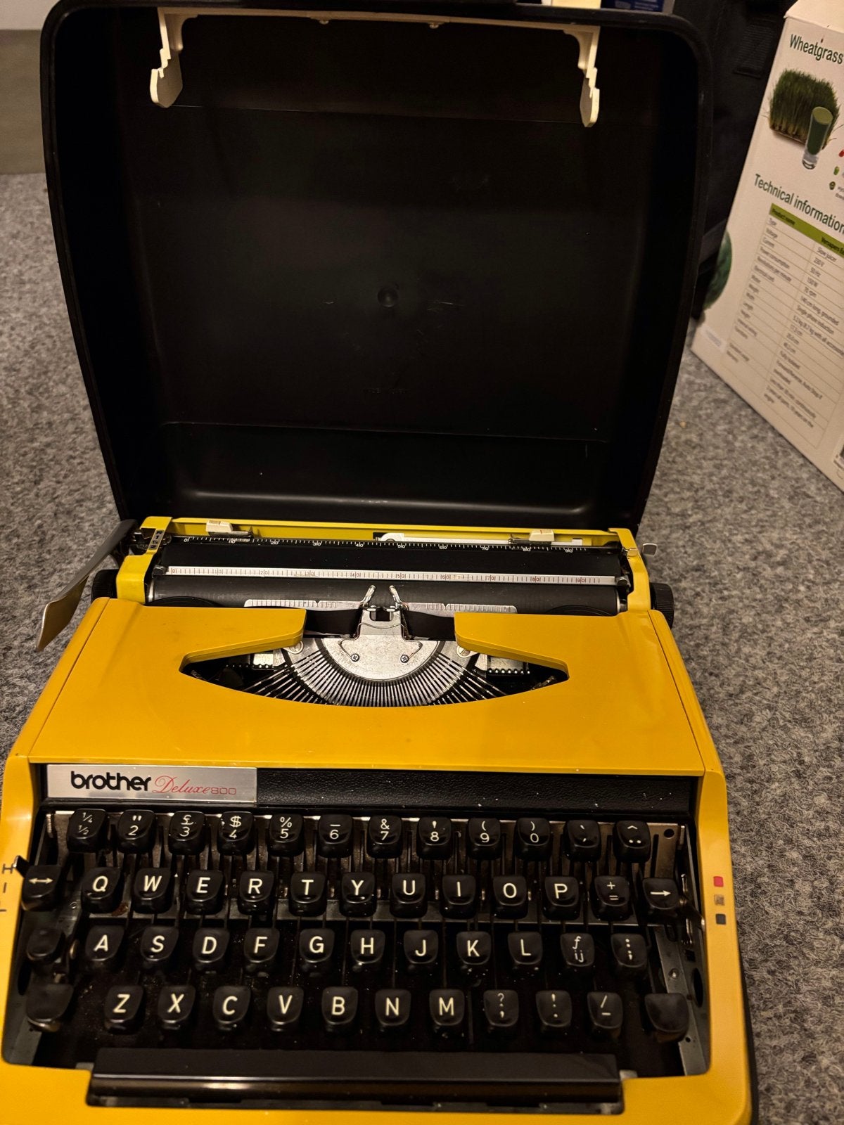 Brother Deluxe 800 (geel), Diversen, Typemachines, Ophalen