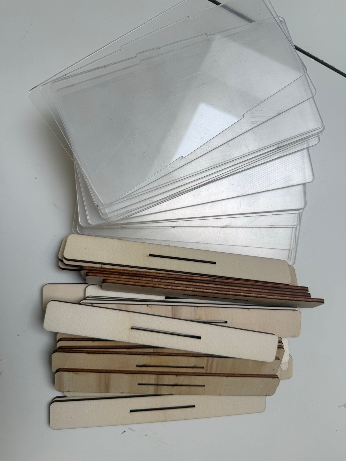 Plexiglas bordjes, Ophalen of Verzenden