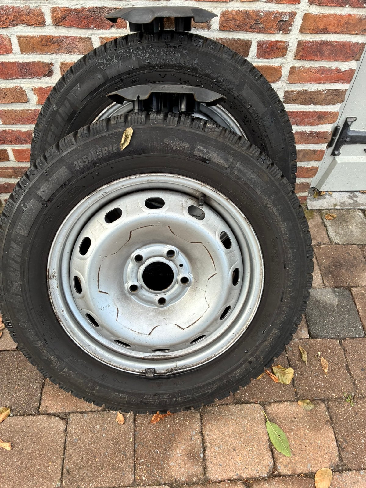 Renault Trafic stalen velgen + Michelin banden – 205/65 R16, Ophalen, Zo goed als nieuw