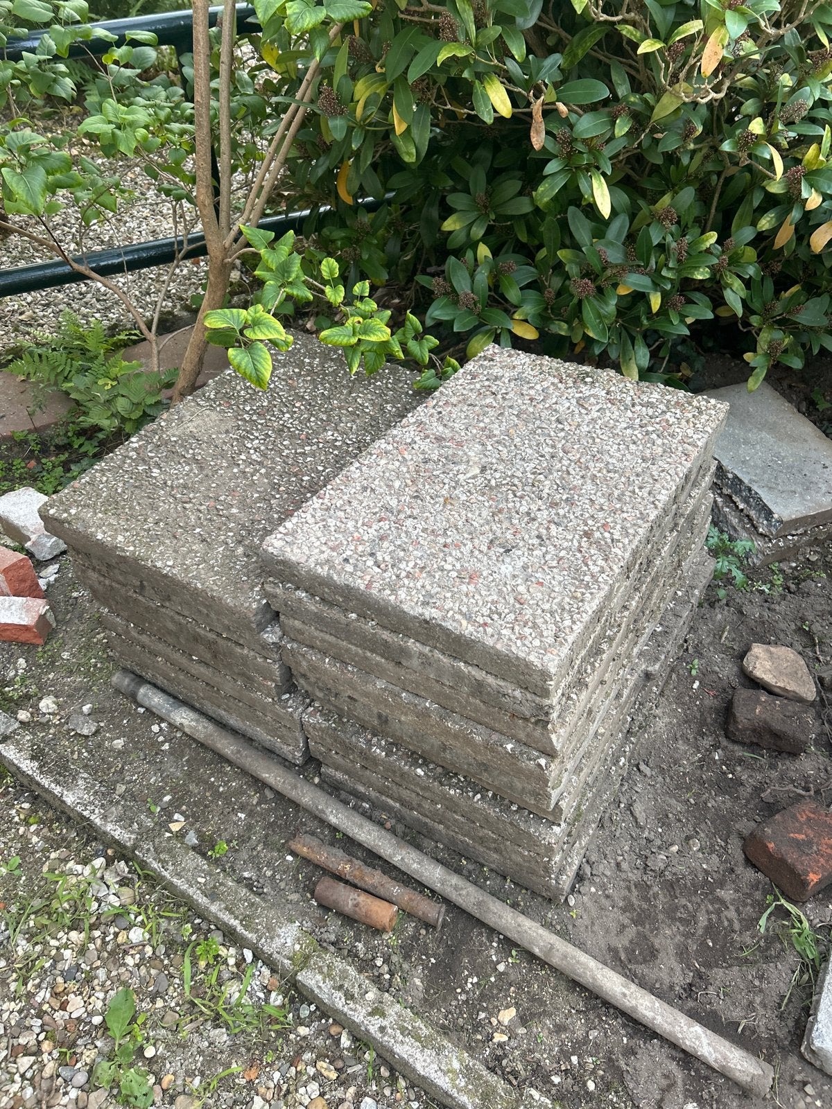 Gratis grindtegels 40x60 cm, 19 stuks, 5 cm dik, Tuin en Terras, Ophalen, Gebruikt, Minder dan 5 m², Grind