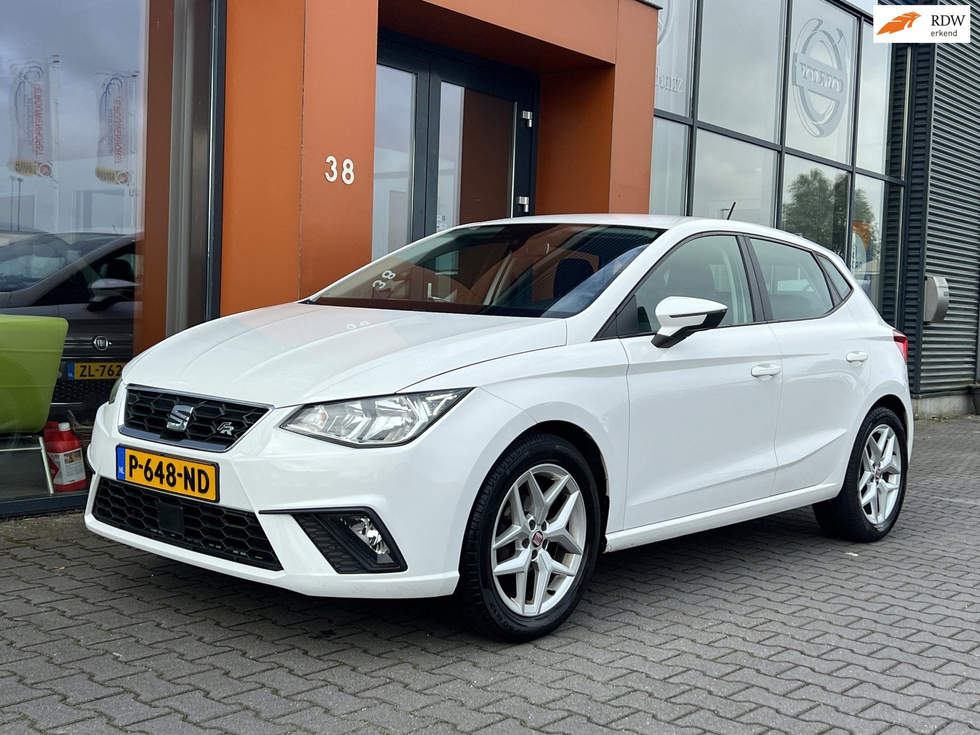 Seat Ibiza 1.0TSI|PDC|Bluetooth|Climate|Isofix|APK 2027, Parkeersensor, Euro 6, 95 pk, Bedrijf