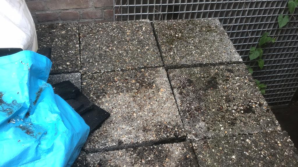 350 drainagetegels, terrastegels, 40m2 met rubbers, Tuin en Terras, Tegels en Klinkers, Gebruikt, Ophalen of Verzenden, 10 m² of meer
