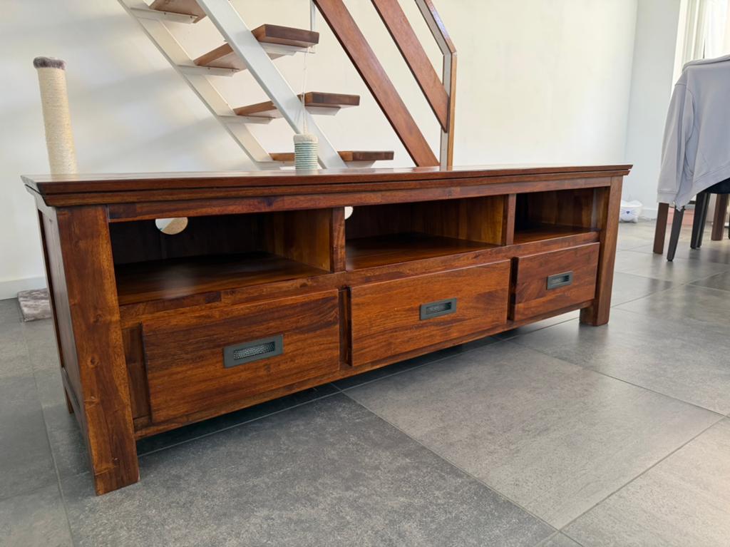 Tv meubel massief hout, Ophalen, 150 tot 200 cm, Zo goed als nieuw, Minder dan 100 cm
