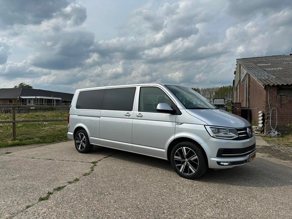Volkswagen Transporter 2.0TDI 110KW l2h1 dc highline, Auto's, Euro 6, 4 cilinders, Volkswagen, 2500 kg