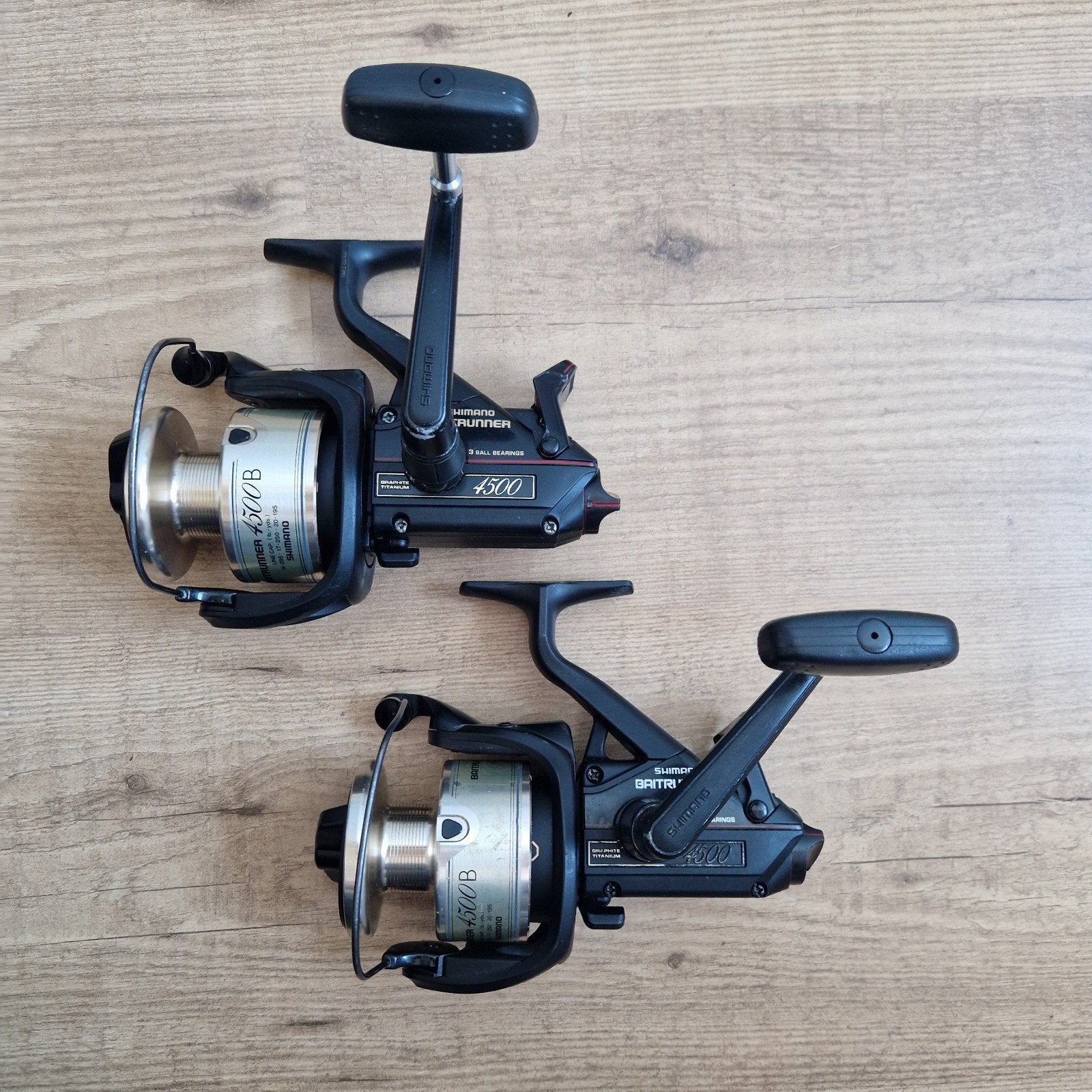 2x Shimano 4500B Baitrunners., Ophalen, Gebruikt