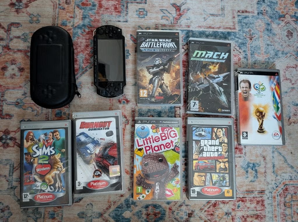 PSP met met 7 spellen en hoesje., Verzenden, Zwart, PSP, Gebruikt