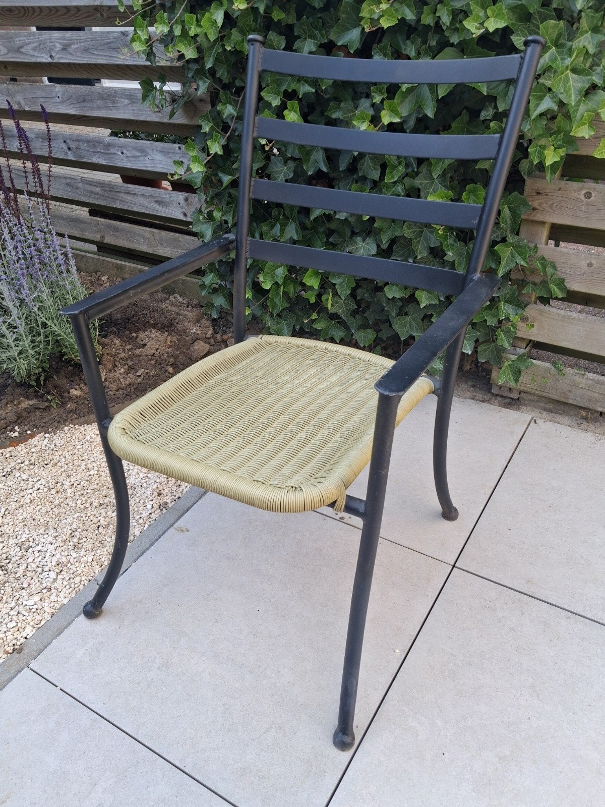 4 nette zwarte tuinstoelen, Tuin en Terras, Ophalen of Verzenden, Gebruikt, Metaal