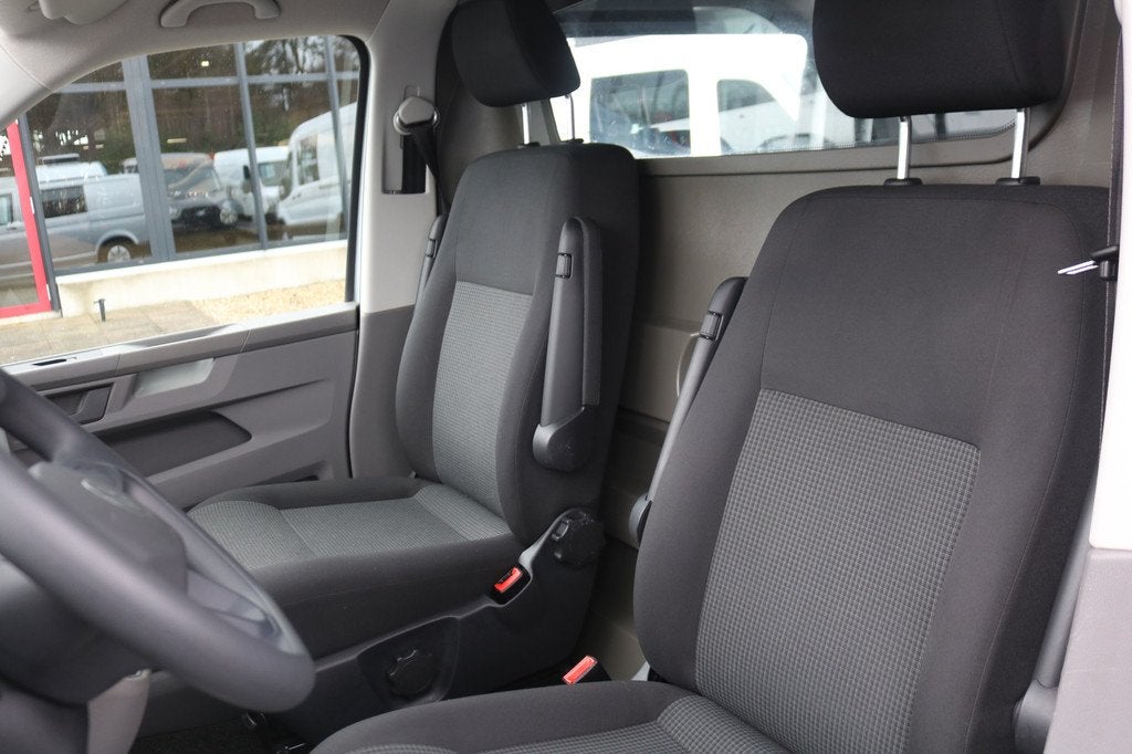 Volkswagen Transporter 2.0 TDI L1 H1 Airco (bj 2022), Auto's, Voorwielaandrijving, Start-stop-systeem, Stof, Gebruikt