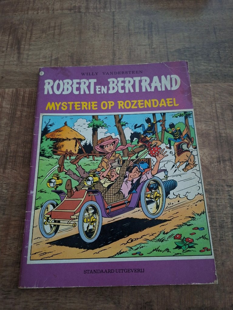 Robert en Bertrand 1 – Mysterie op Rozendael, Eén stripboek, Ophalen of Verzenden, Zo goed als nieuw