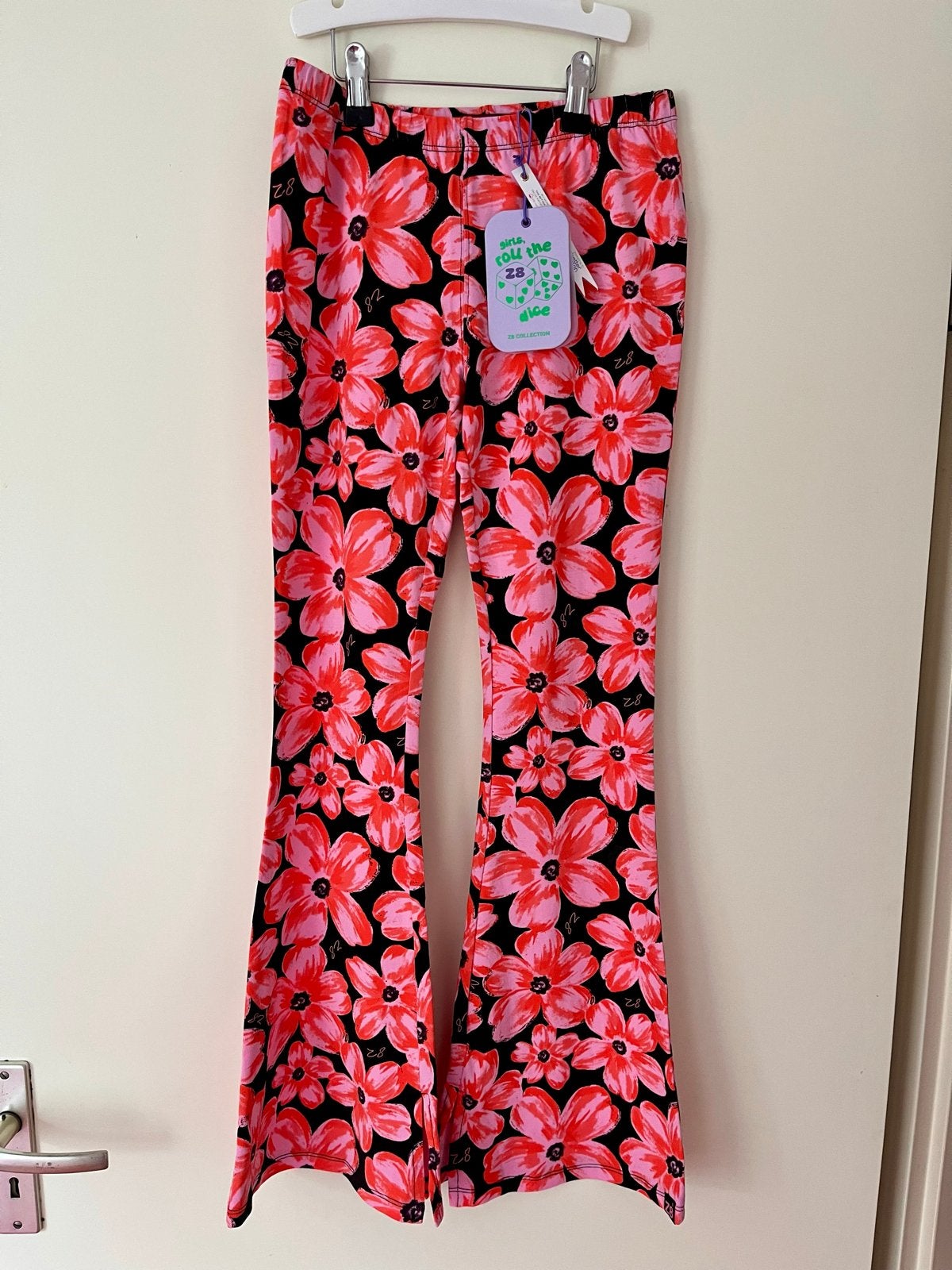Z8 Merhe flared broek maat 152 met bloemenprint, Ophalen of Verzenden, Nieuw, Meisje, Broek