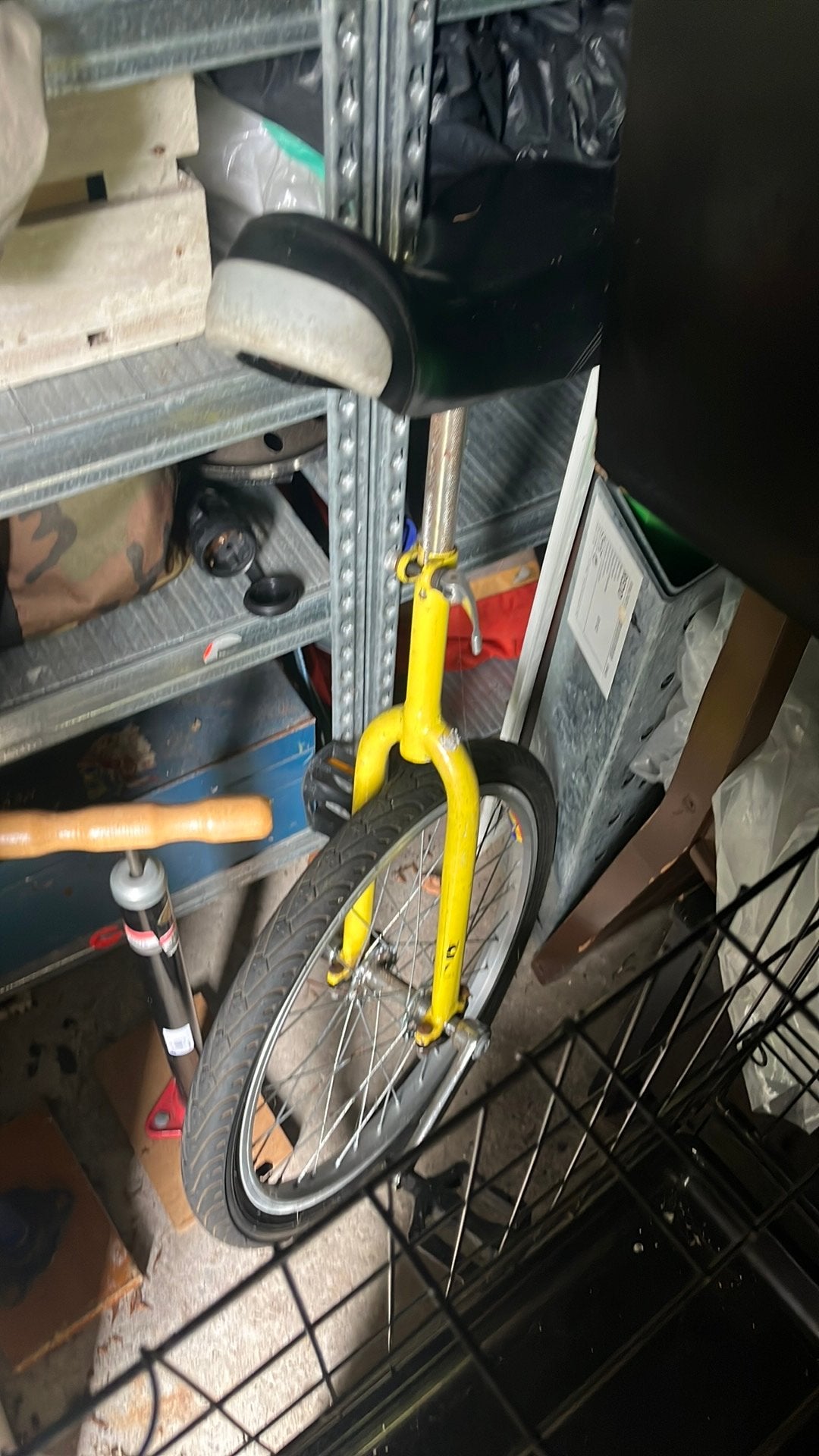 Éénwieler. 1 wieler, eénwieler 1wieler, Ophalen, Zo goed als nieuw, 80 kg of meer