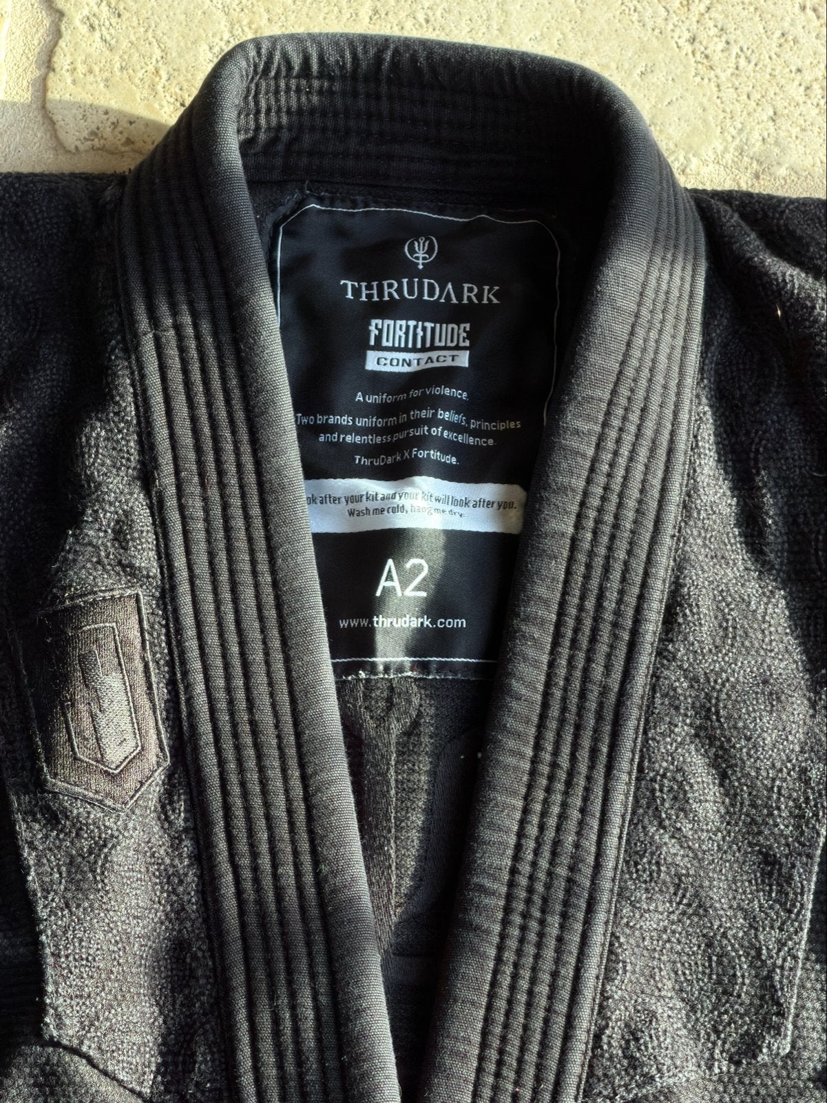 Fortitude Combat Thrudark Gi Maat A2 Zwart - Unieke BJJ Gi, Sport en Fitness, Gebruikt, Vechtsportpak, Jiu-Jitsu, Maat M