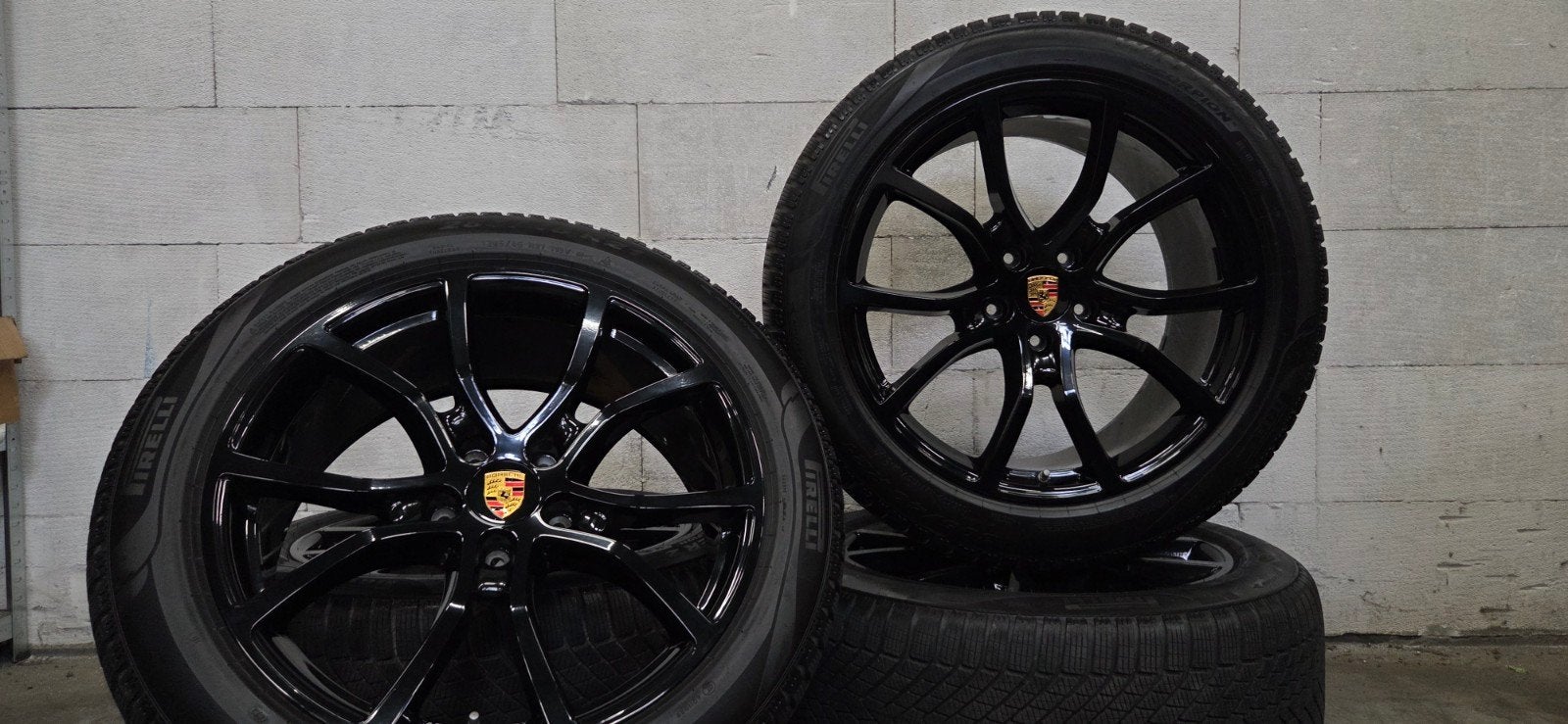 21" Porsche Cayenne 9Y Facelift 2024 velgen winterbanden 7mm, Gebruikt, 285 mm, Banden en Velgen, V