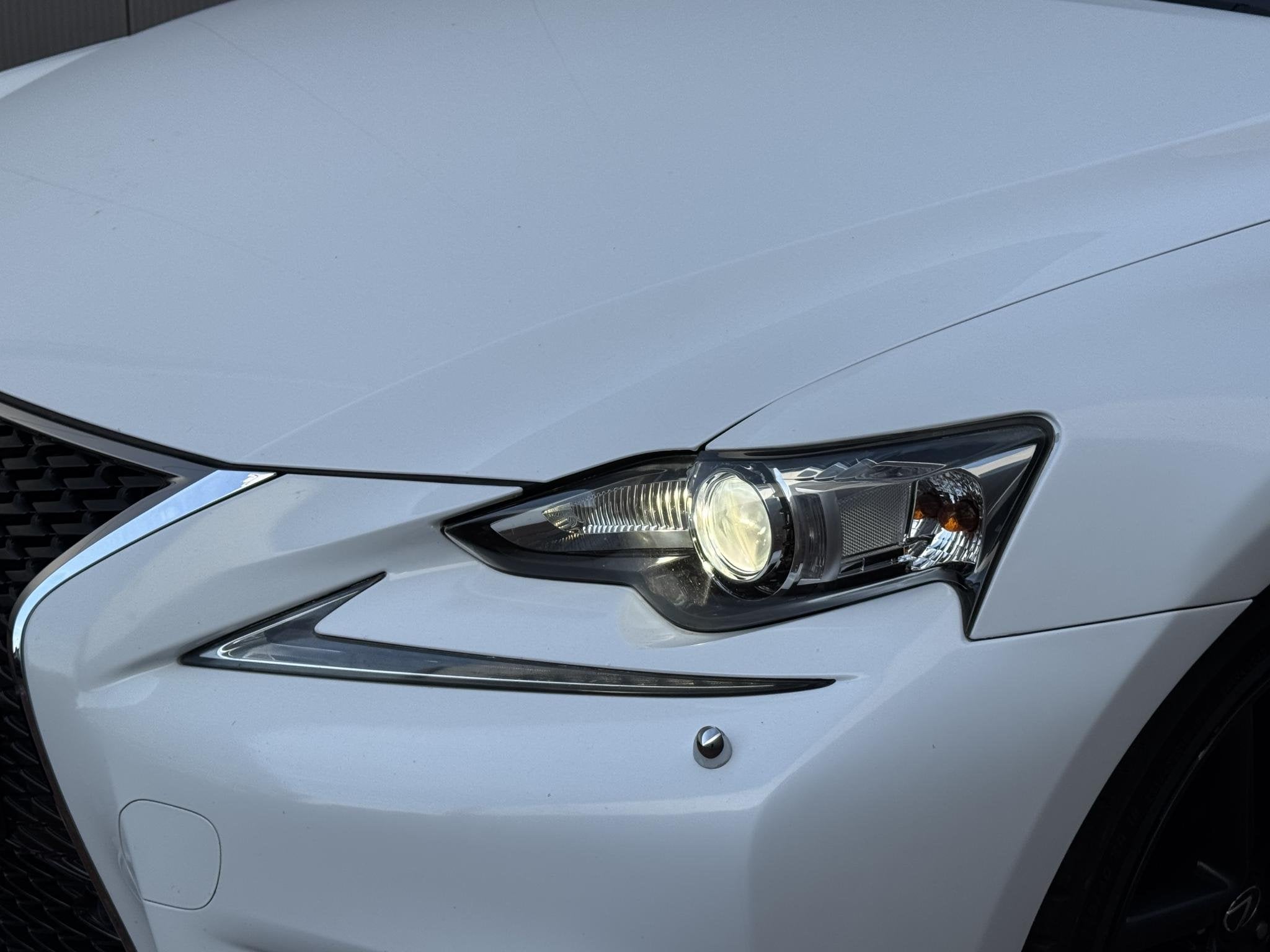 Lexus IS 300h F Sport Edition Dakraam Memory Stoelkoeling, Auto's, Euro 5, Achterwielaandrijving, Gebruikt, 223 pk