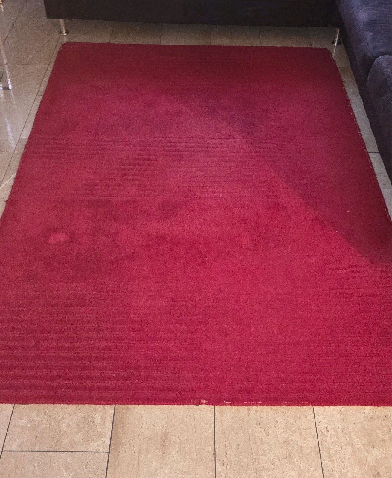 Rood wollen tapijt met gebruikssporen 230 x 160 cm, Ophalen, Gebruikt, Rood
