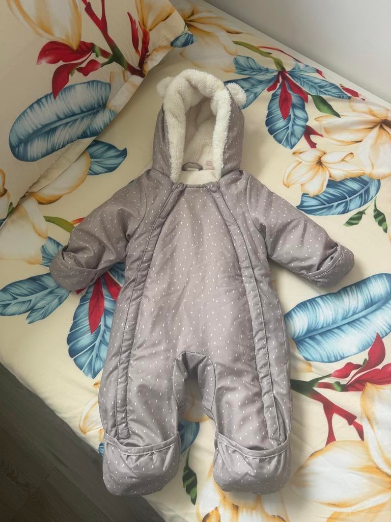 Schattig grijs baby skipak met stippen en oortjes, Ophalen, Zo goed als nieuw, Jongetje of Meisje