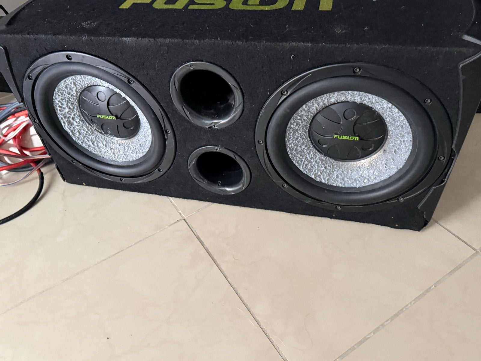 Fusion Subwoofer 2x1100W (2x 200 RMS), Overige merken, Gebruikt, Subwoofer, Ophalen of Verzenden
