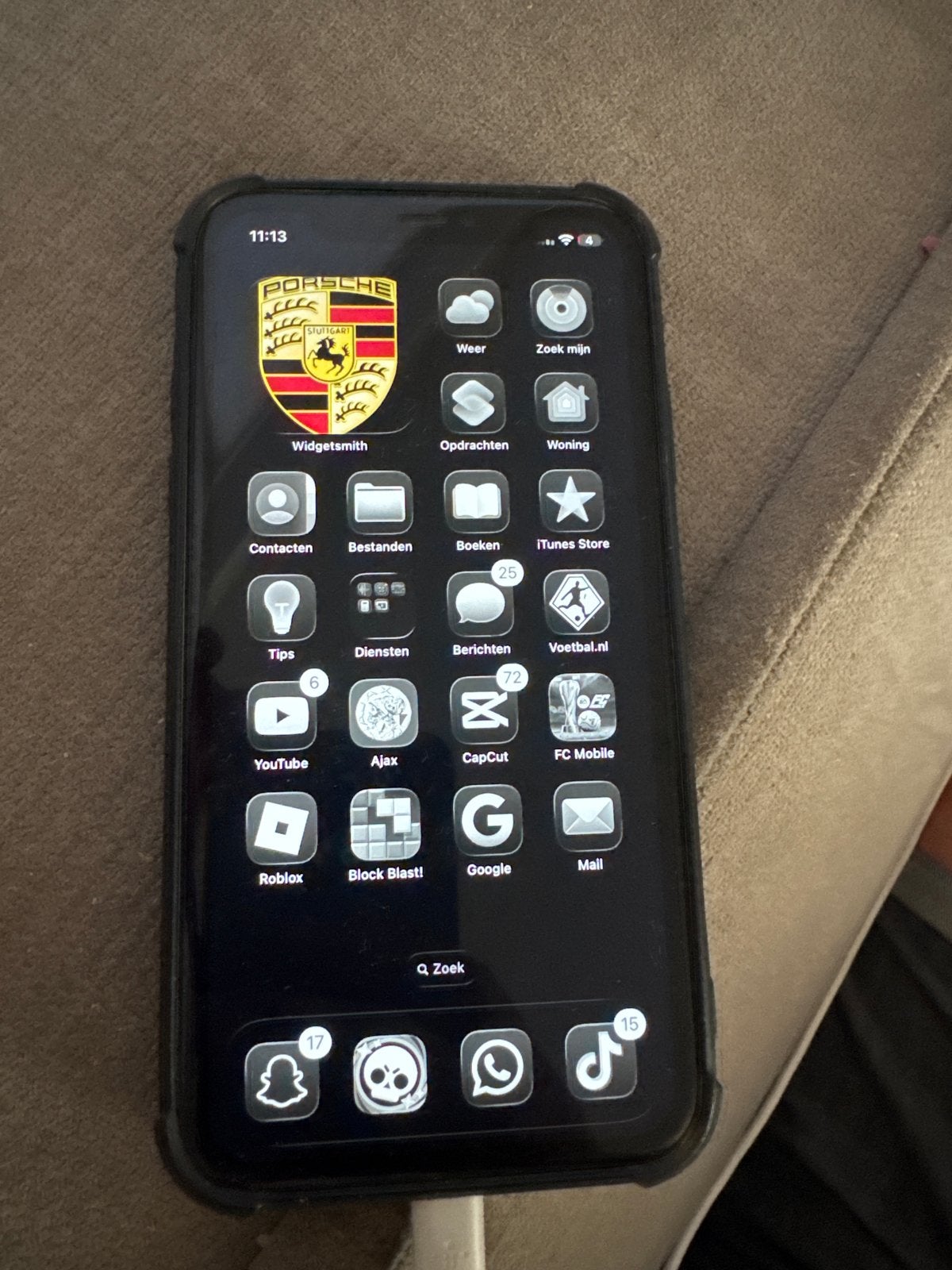 iPhone 11 64GB - Batterij 76% - Barsten achterkant, Telecommunicatie, Mobiele telefoons | Apple iPhone, Ophalen of Verzenden, Gebruikt