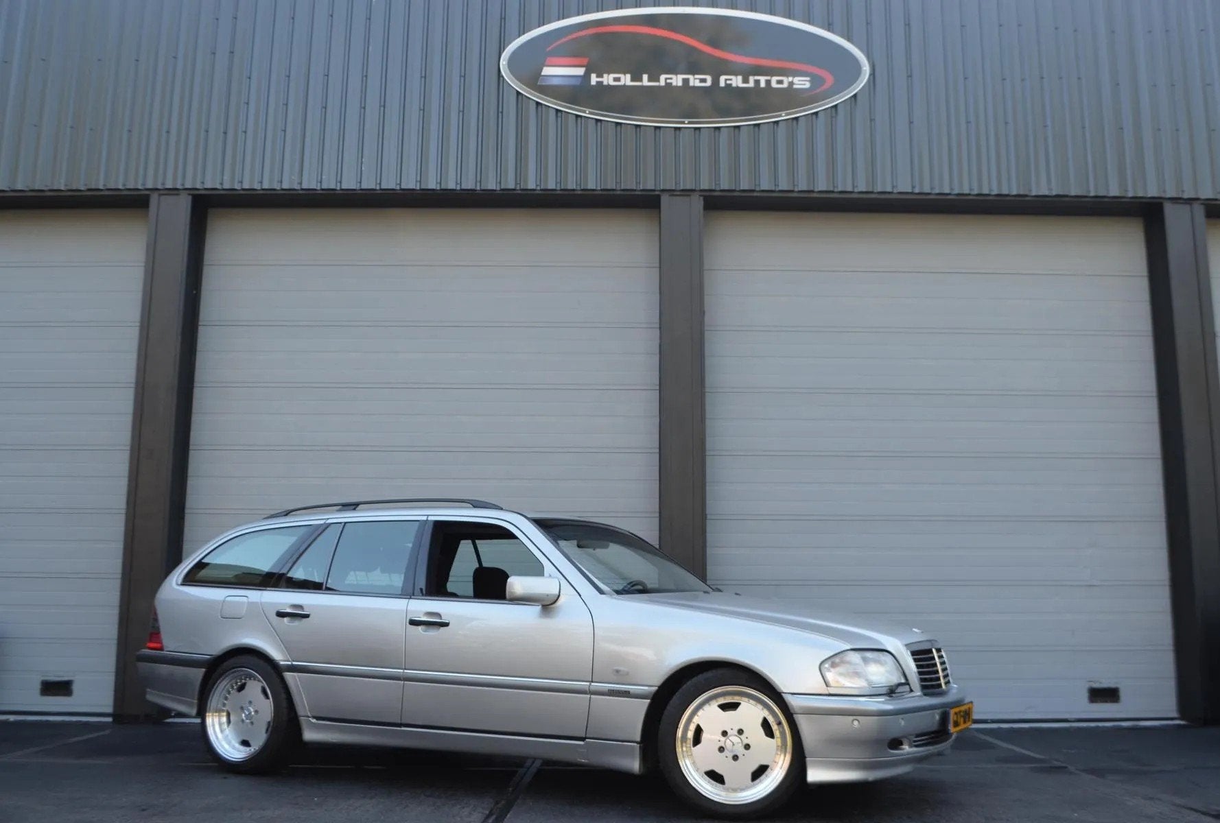 Mercedes-Benz C-klasse Combi 280 Elegance Youngtimer breedst, Auto's, Mercedes-Benz, Gebruikt, Zwart, Bedrijf, 1240 kg