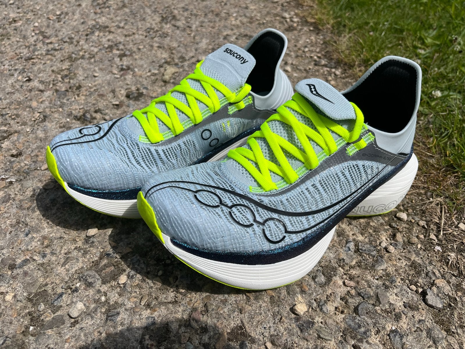 Saucony Endorphin Elite 5 - Unisex - Maat 42, Sport en Fitness, Loopsport en Atletiek, Hardloopschoenen, Verzenden, Saucony, Zo goed als nieuw